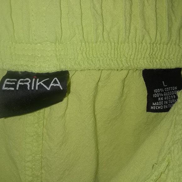 Capris - Picture 3 of 4